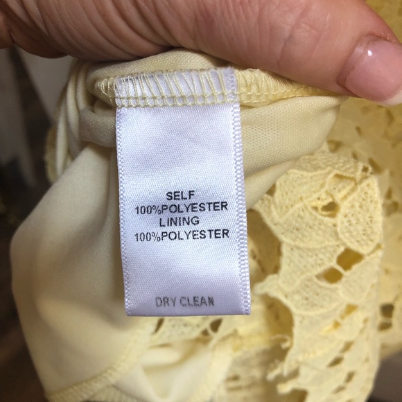 Soprano pale yellow lace cocktail dress. Sz xs - Picture 4 of 5